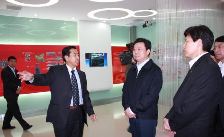 山東省委常委、青島市委書記李群來軟控調研